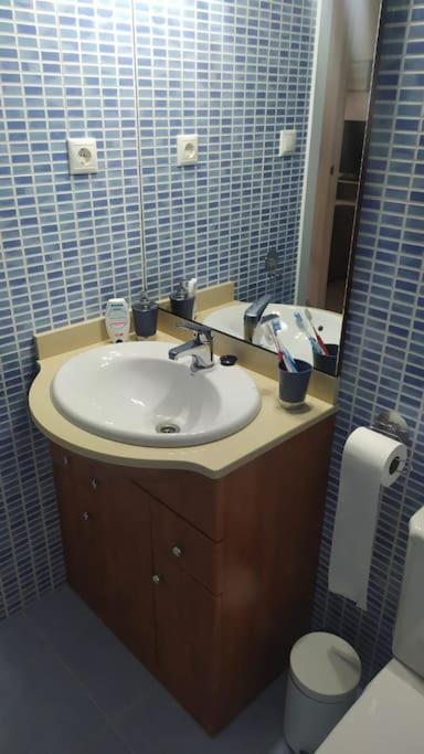 Apartamento Nuevo Con Piscina Y Amplio Balcon Sant Carles de la Ràpita Exterior photo