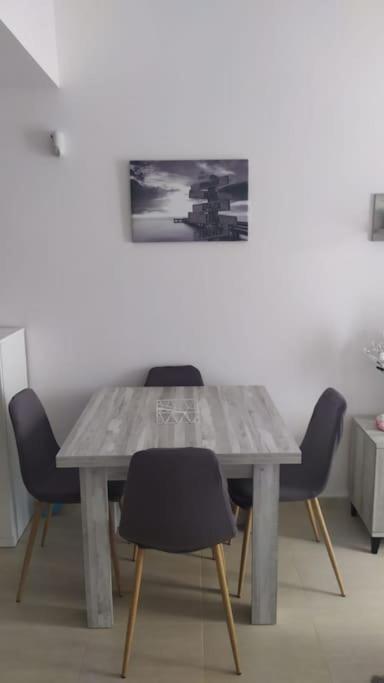 Apartamento Nuevo Con Piscina Y Amplio Balcon Sant Carles de la Ràpita Exterior photo
