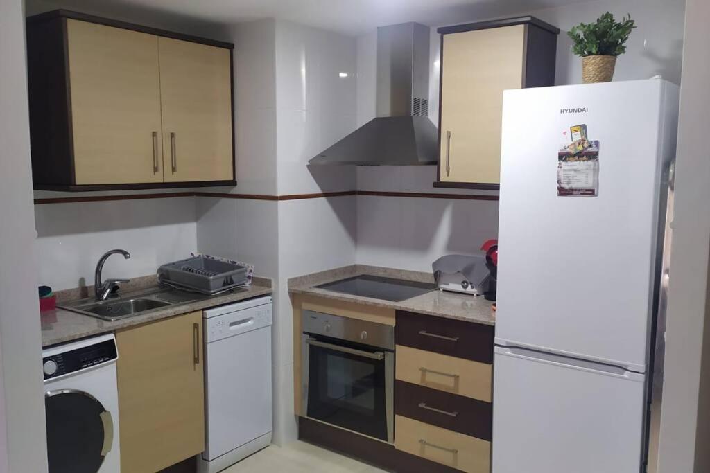 Apartamento Nuevo Con Piscina Y Amplio Balcon Sant Carles de la Ràpita Exterior photo